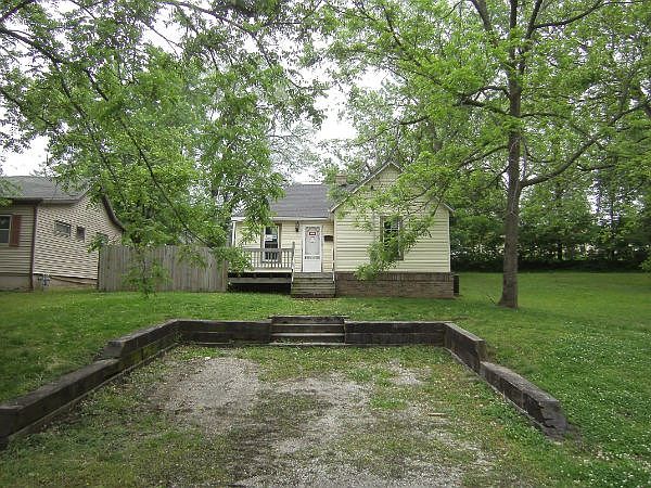 2nd image of 320 N 19th St