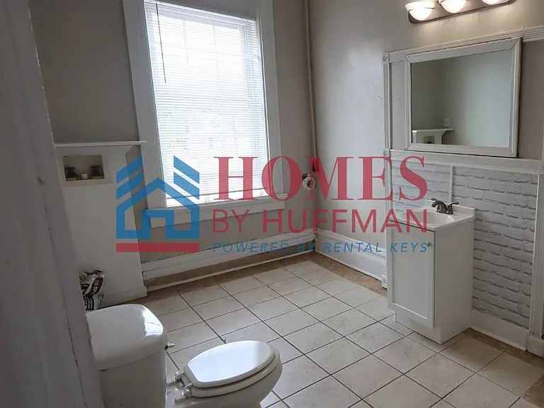 621 North Fulton Avenue — Photo 8
