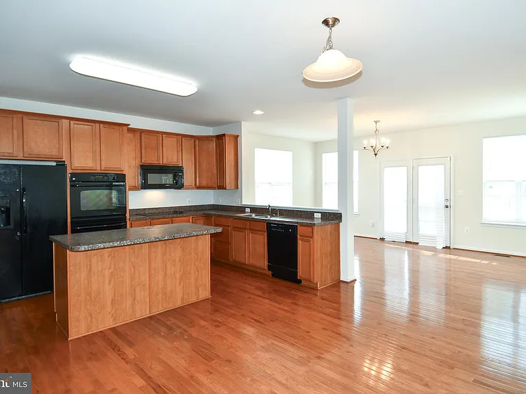 3082 American Eagle Blvd — Photo 14