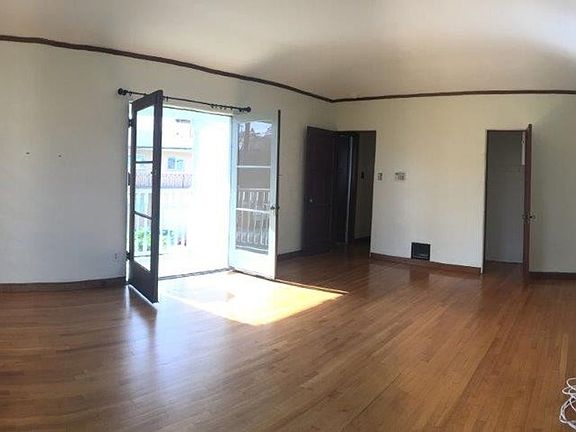 3rd image of 141 Park Ave #141