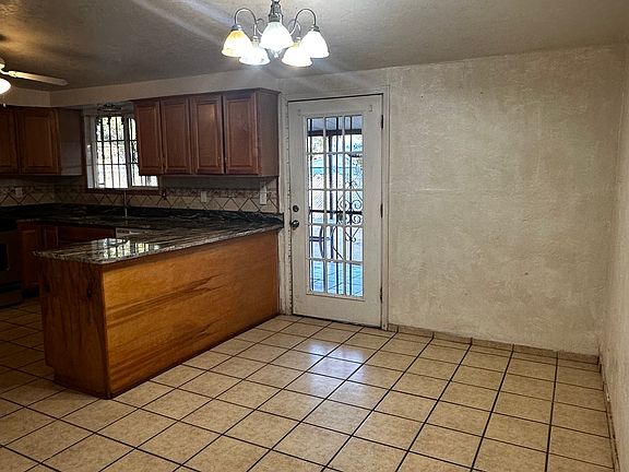 5th image of 147 W Knox Dr