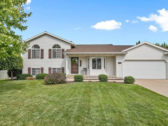 483 Sunbrook St SE, Grand Rapids, MI 49508