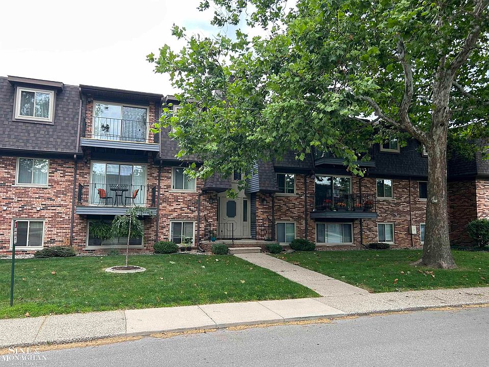 1st image of 330 Riviera Dr