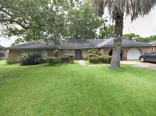 320 Santa Cruz Ct, Luling, LA 70070