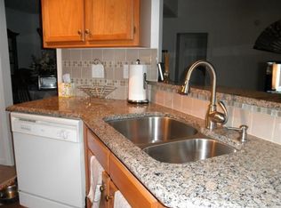 432 Boysenberry Ln, Hubert, NC 28539