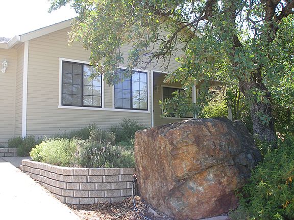 2nd image of 3945 Travona St