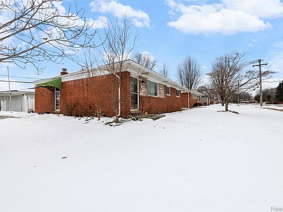 4th image of 12876 Martin Rd