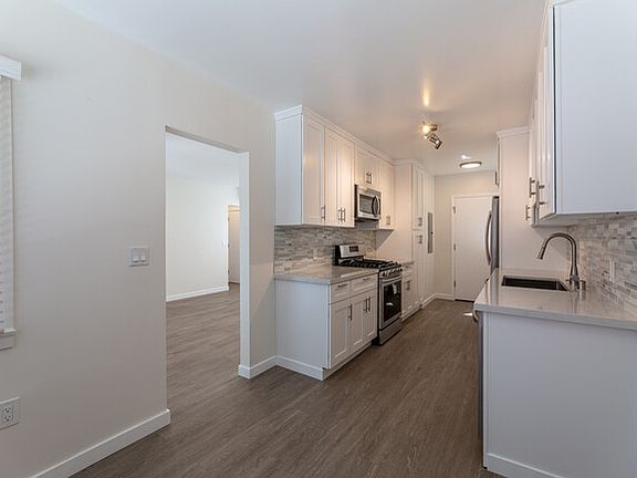 3rd image of 5525 York Blvd