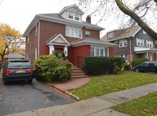 819 Hampton Rd, Woodmere, NY 11598