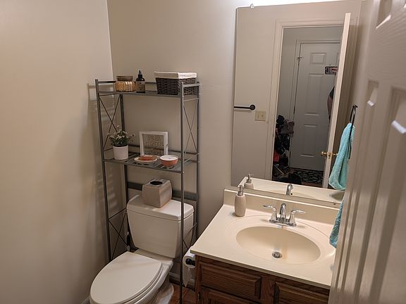 2nd image of 6018 Kestner Cir
