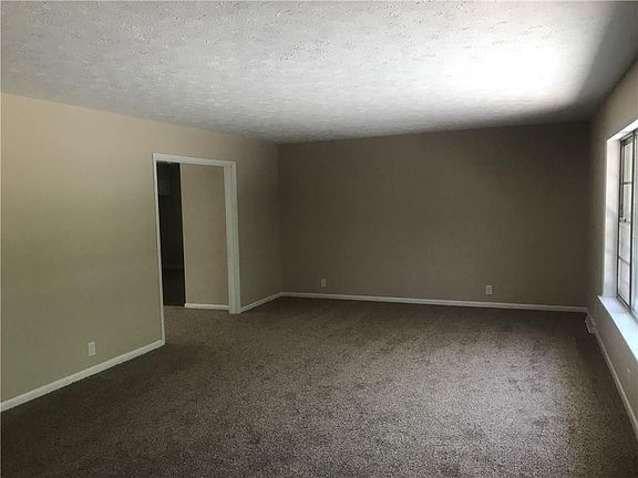 2nd image of 3930 N Sherman Dr