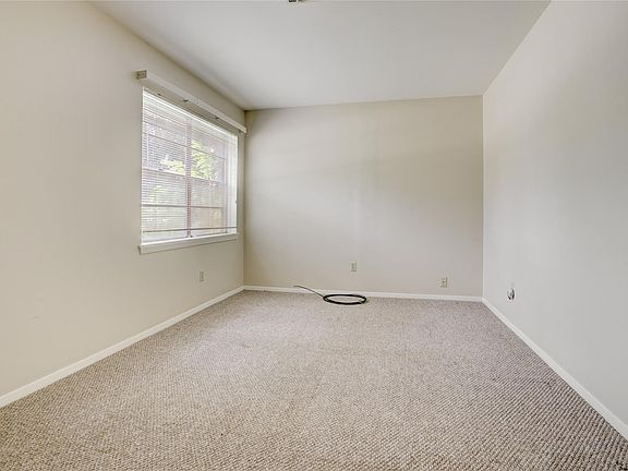 4th image of 5843 Shurmard Dr