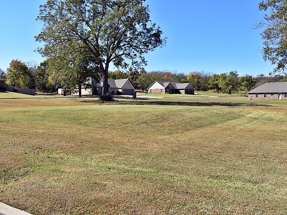 3rd image of 17952 Pecan Creek Cir