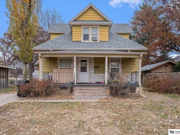 5712 Gladstone St, Lincoln, NE 68507