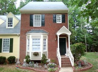 123 Hedgerow Ct, Cary, NC 27513