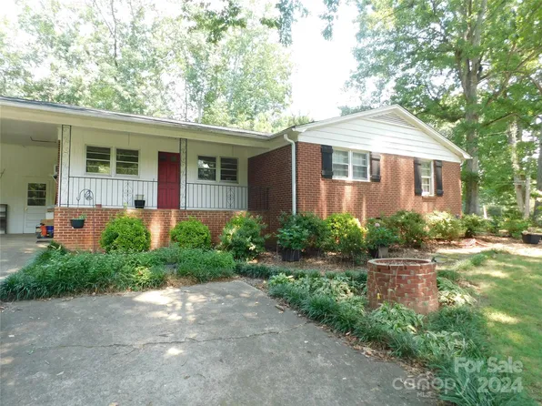 323 Dellwood Dr, Shelby, NC 28152