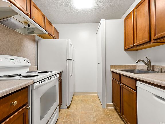 2nd image of 400 Hobron Ln APT 1208