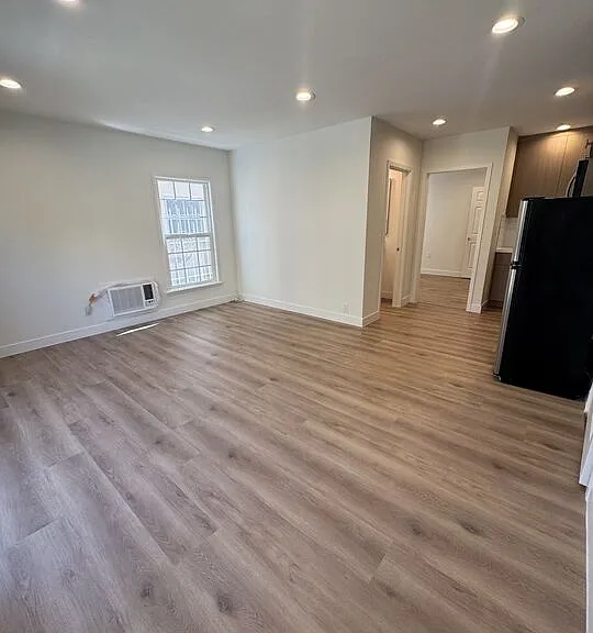 137 S Crescent Dr #1 — Photo 15