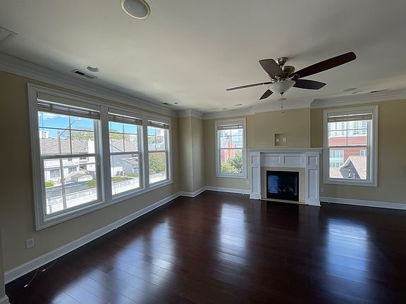 Great Room with Fireplace
26'10" x 18'5"