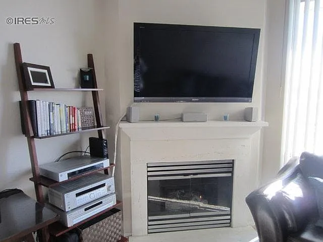 2096 Concord Ln — Photo 2