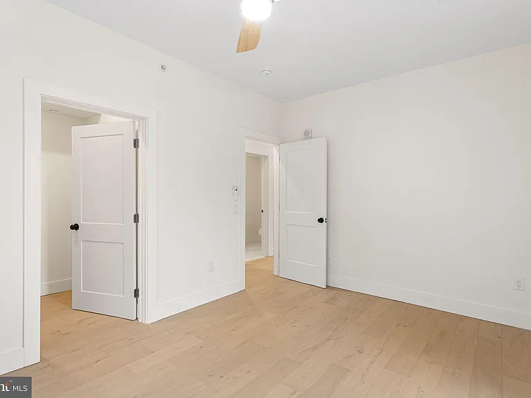 300 Kings Hwy E #C — Photo 19