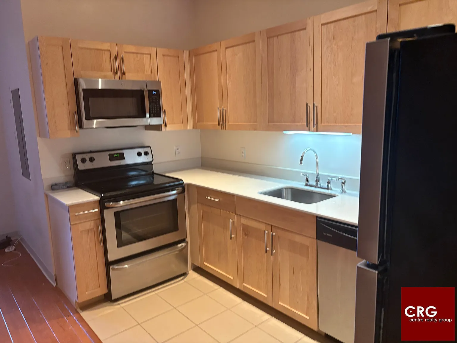 1 bed, 1.0 bath, $3,000 — Photo 2