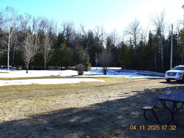 26967 S Point Aux Frenes Rd, Goetzville, MI 49736