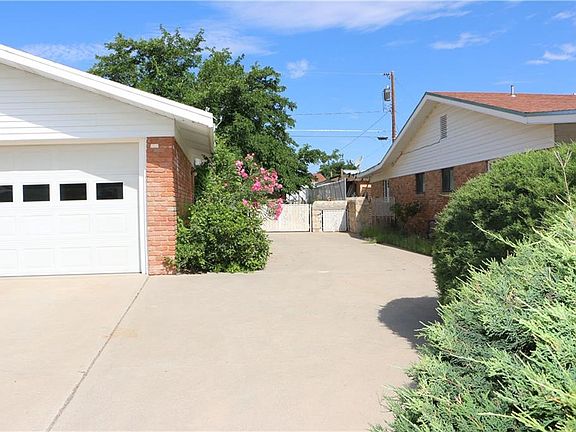 3rd image of 9904 Suez Ave