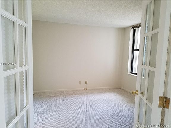 2nd image of 18181 NE 31st Ct APT 905