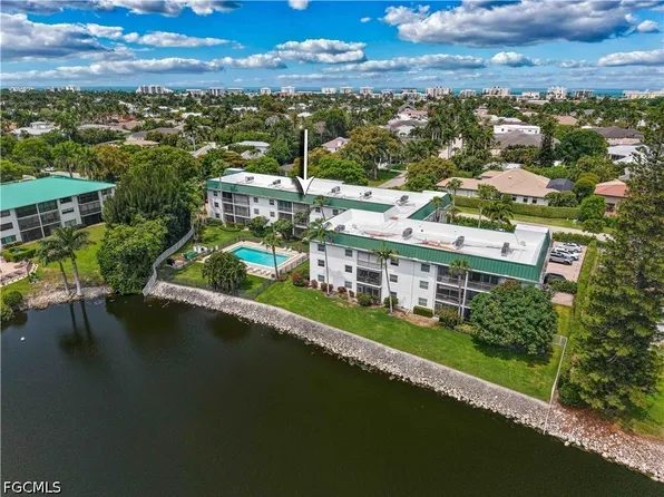 3030 Binnacle Dr APT 307, Naples, FL 34103