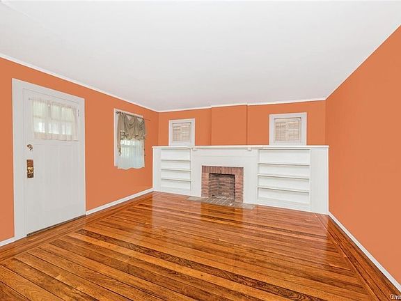 3rd image of 186 Sedgwick Ave