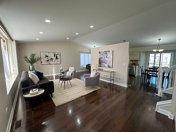 2nd image of 18043 Poplar Ln