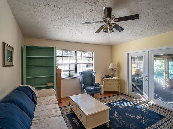3rd image of 8002 Winter Garden Pkwy