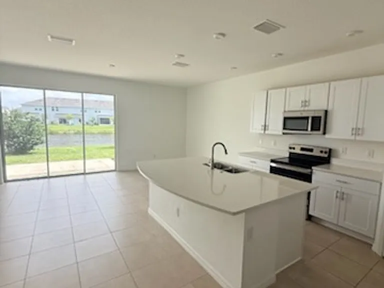 5780 Haven Ter — Photo 3