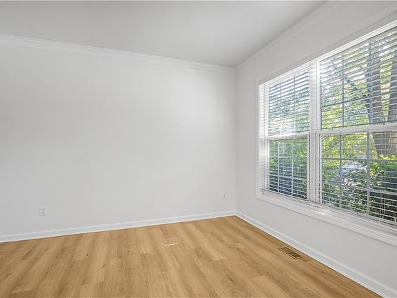 5th image of 771 Creek Glen Rd