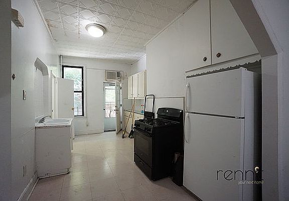 3rd image of 728 Lorimer St #1A