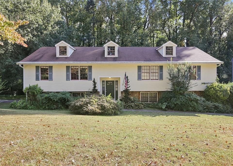1st image of 1628 Rex Dr NE
