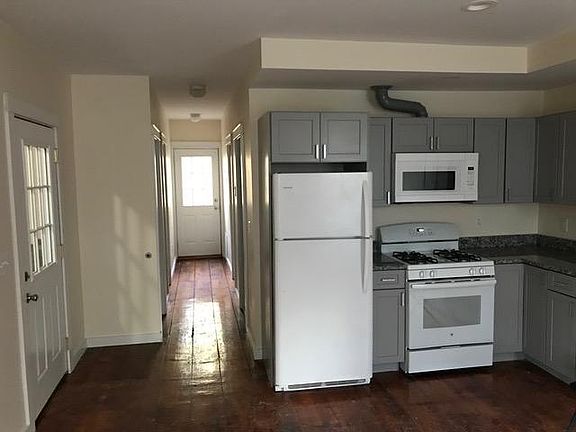 3rd image of 166 Dove St #1