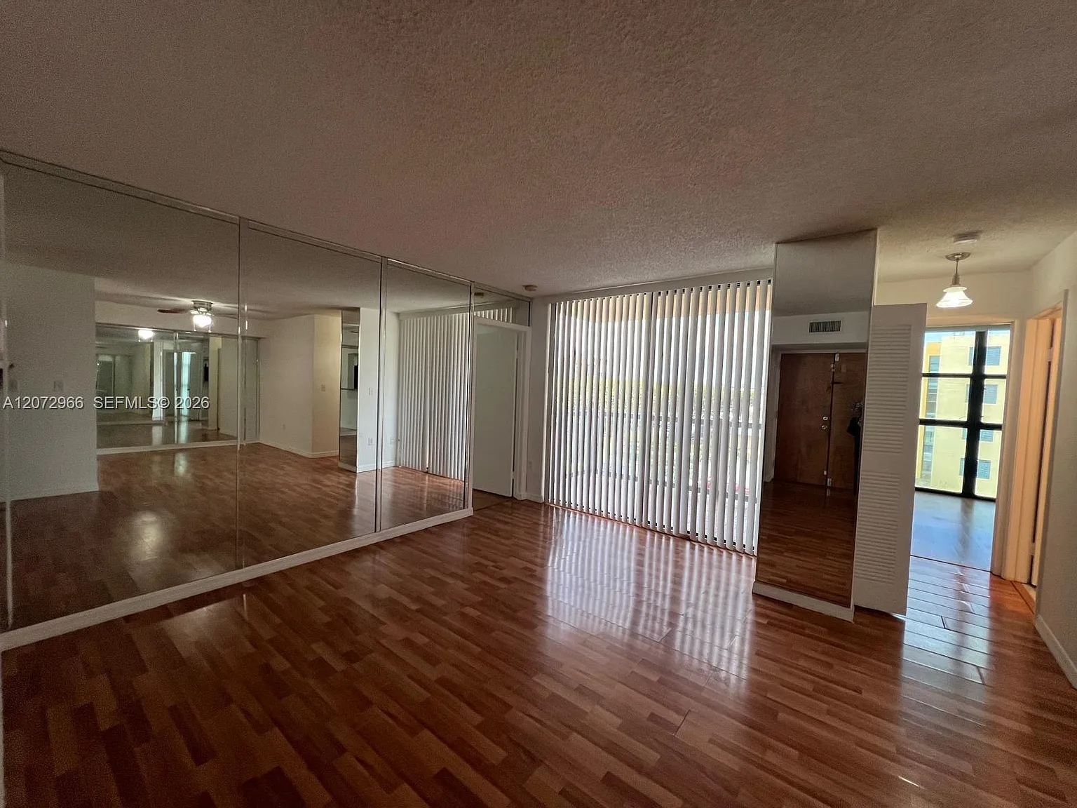 International Park Condo — Photo 3