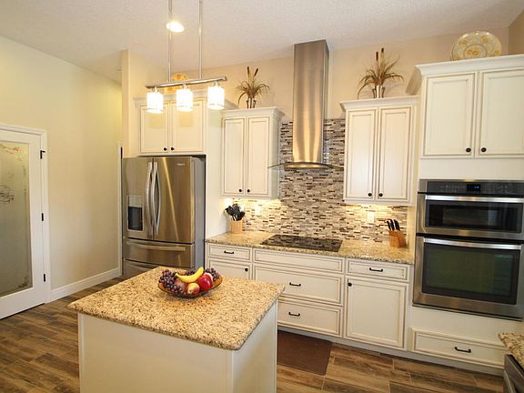 5th image of 4907 Flora Dr
