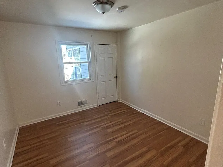 7208 Powhatan St — Photo 8
