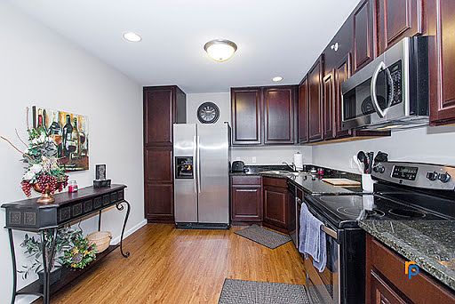 1st image of 600 E Ficklin St APT 218