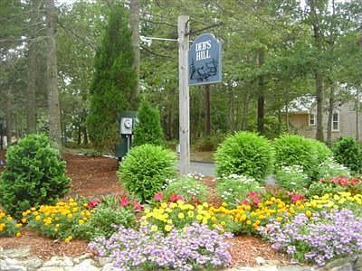 Entrance to Deb's Hill Condominiums