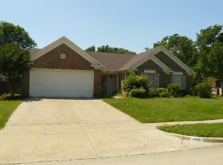 4501 Forsyth Ln, Grand Prairie, TX 75052