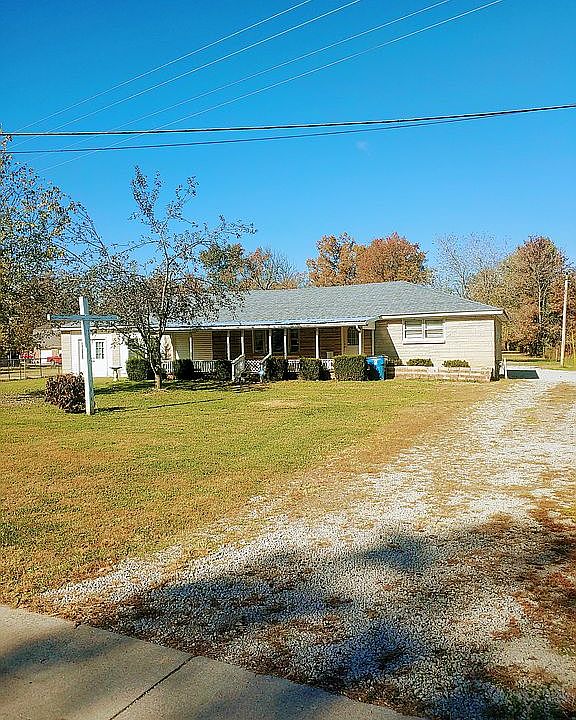 1392 Hwy 44 West 