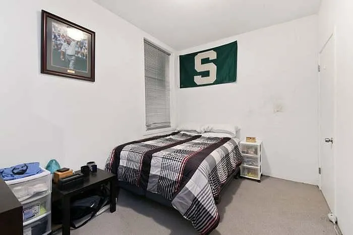 2434 N Burling St #1 — Photo 6
