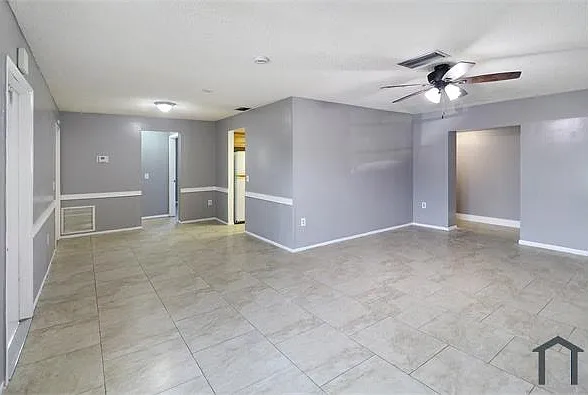 4690 NW 113th Ave