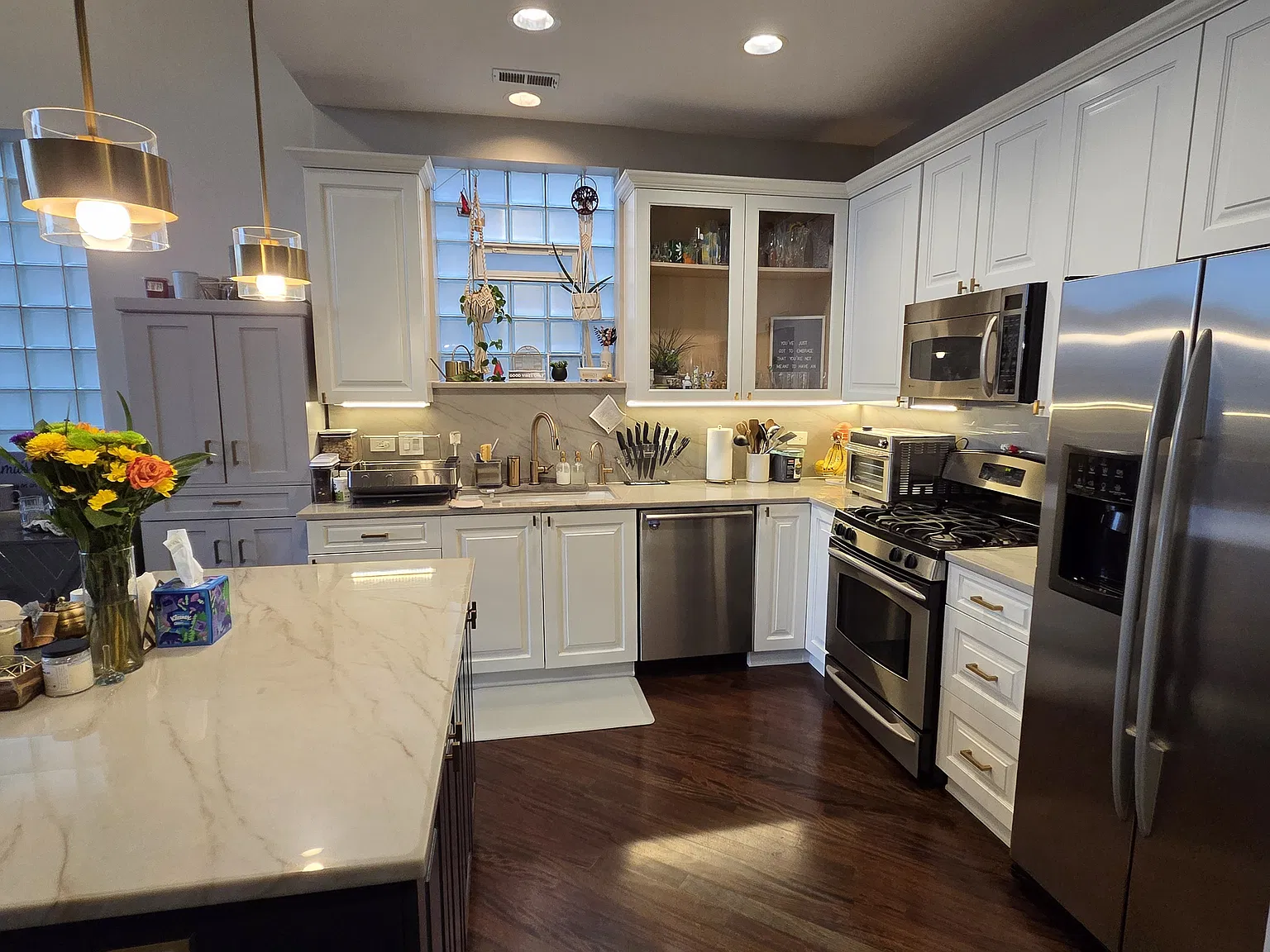 3 bed, 1600 sqft, $4,500 — Photo 3