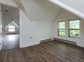 16-18 Lafayette Pl