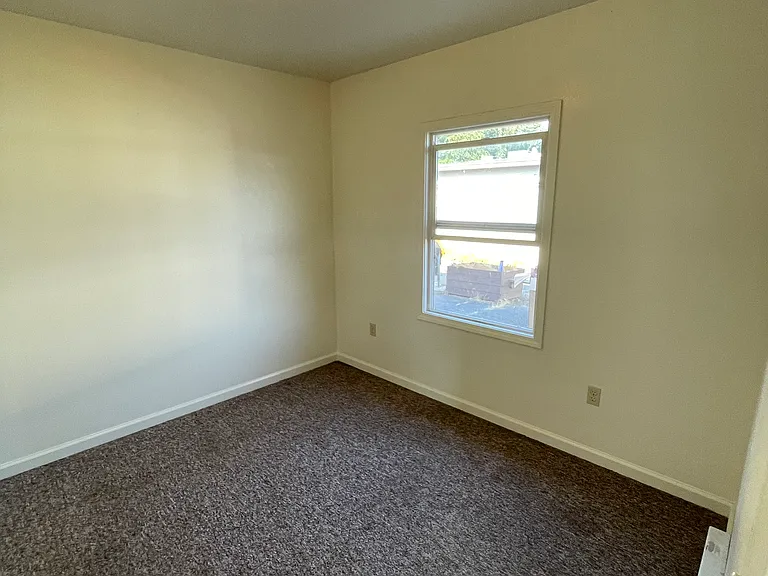 1076 Samoa Blvd #1 — Photo 7